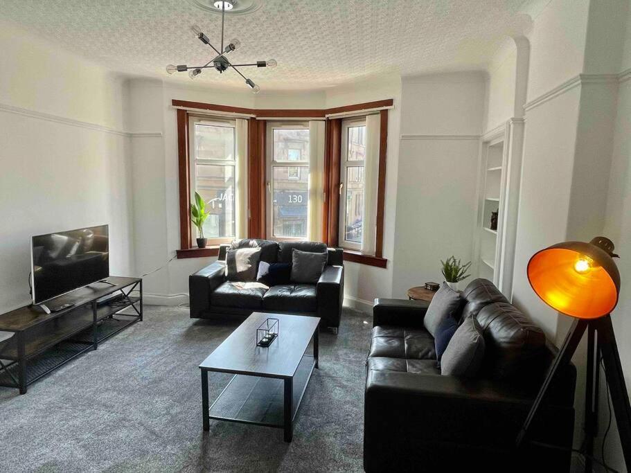 Large 2 Bed Near Glasgow Airport พาสเลย์ ภายนอก รูปภาพ