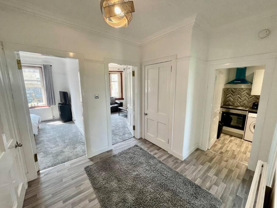 Large 2 Bed Near Glasgow Airport พาสเลย์ ภายนอก รูปภาพ